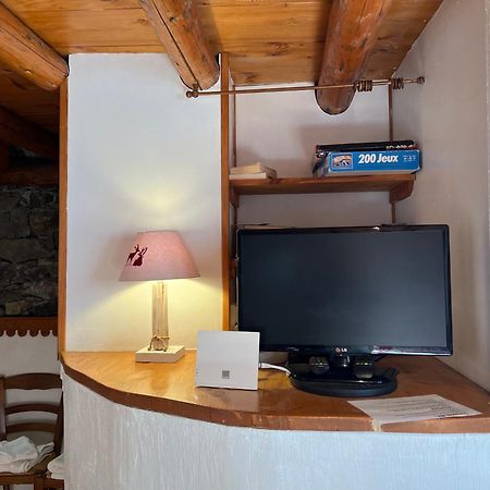 Appartement Cosy Pour 4 Personnes En Chalet De Pierres แซ็ง-มาร์แต็ง-เดอ-แบลวีย์ ภายนอก รูปภาพ