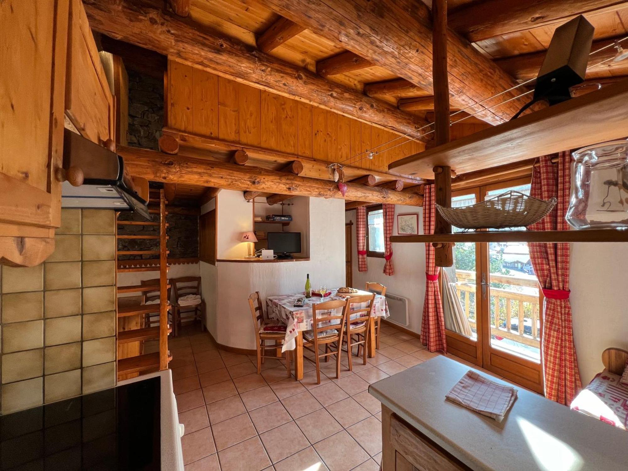 Appartement Cosy Pour 4 Personnes En Chalet De Pierres แซ็ง-มาร์แต็ง-เดอ-แบลวีย์ ภายนอก รูปภาพ