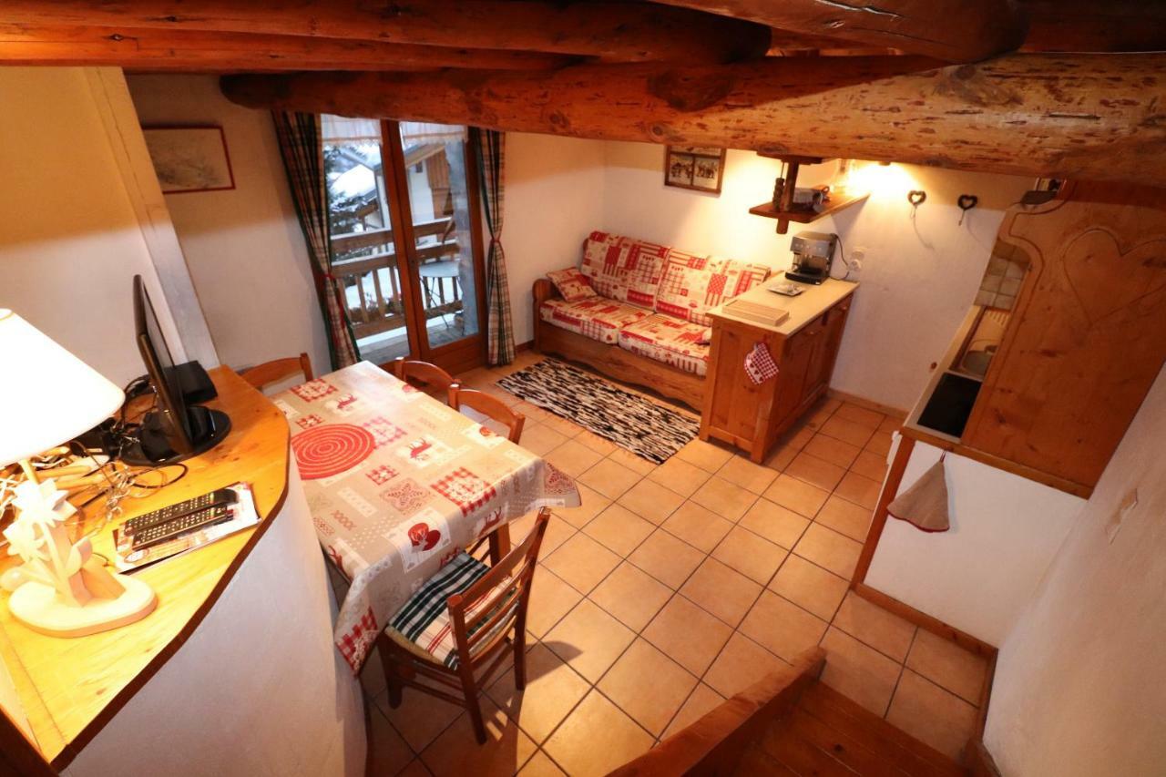 Appartement Cosy Pour 4 Personnes En Chalet De Pierres แซ็ง-มาร์แต็ง-เดอ-แบลวีย์ ภายนอก รูปภาพ